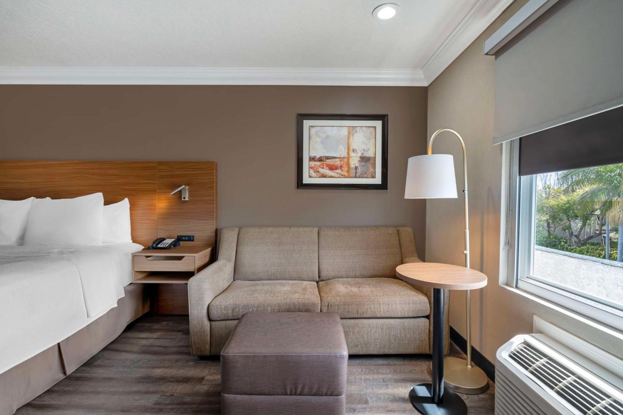 Best Western Plus Newport Mesa Inn Costa Mesa Buitenkant foto