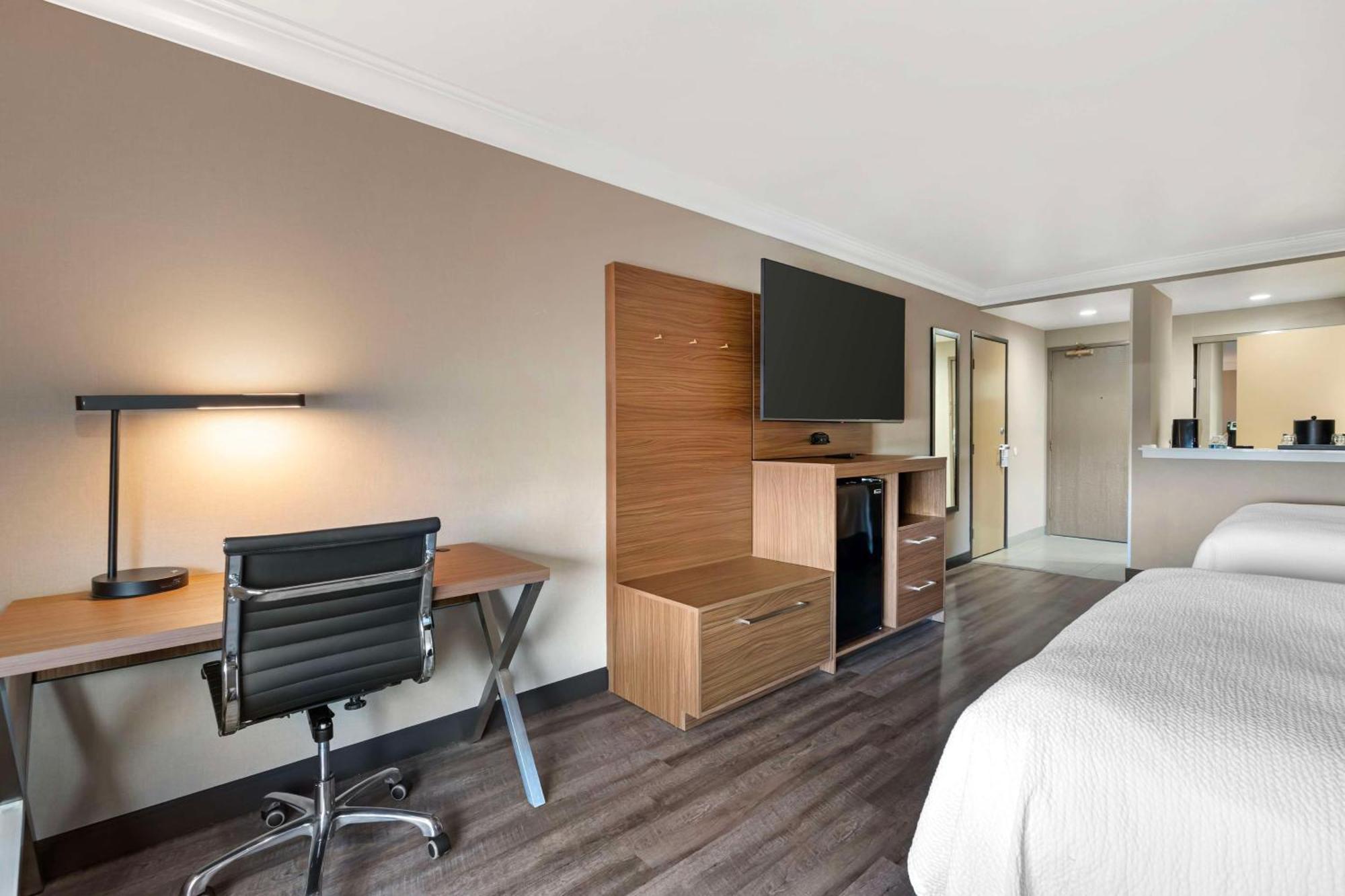 Best Western Plus Newport Mesa Inn Costa Mesa Buitenkant foto