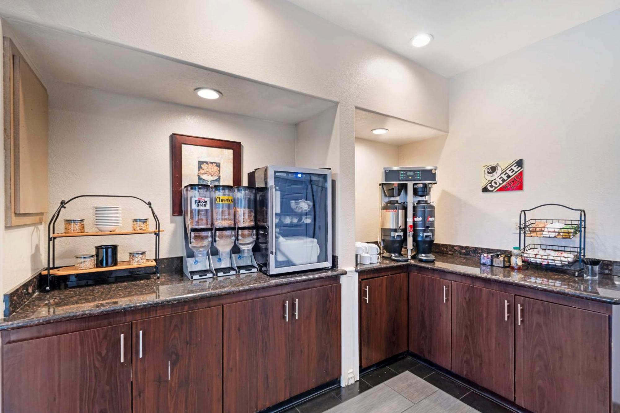 Best Western Plus Newport Mesa Inn Costa Mesa Buitenkant foto