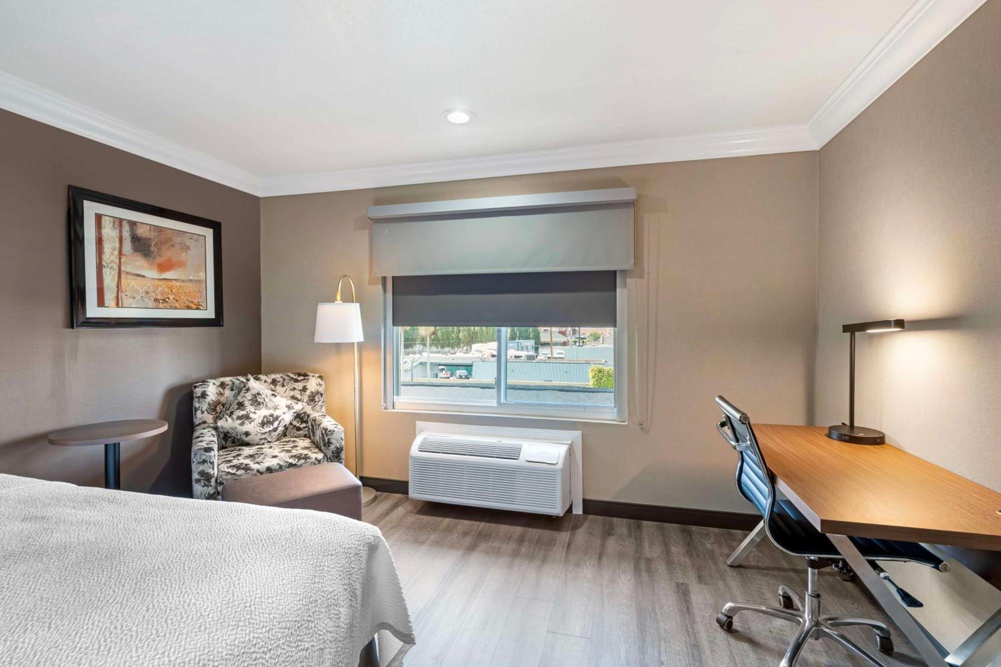 Best Western Plus Newport Mesa Inn Costa Mesa Buitenkant foto