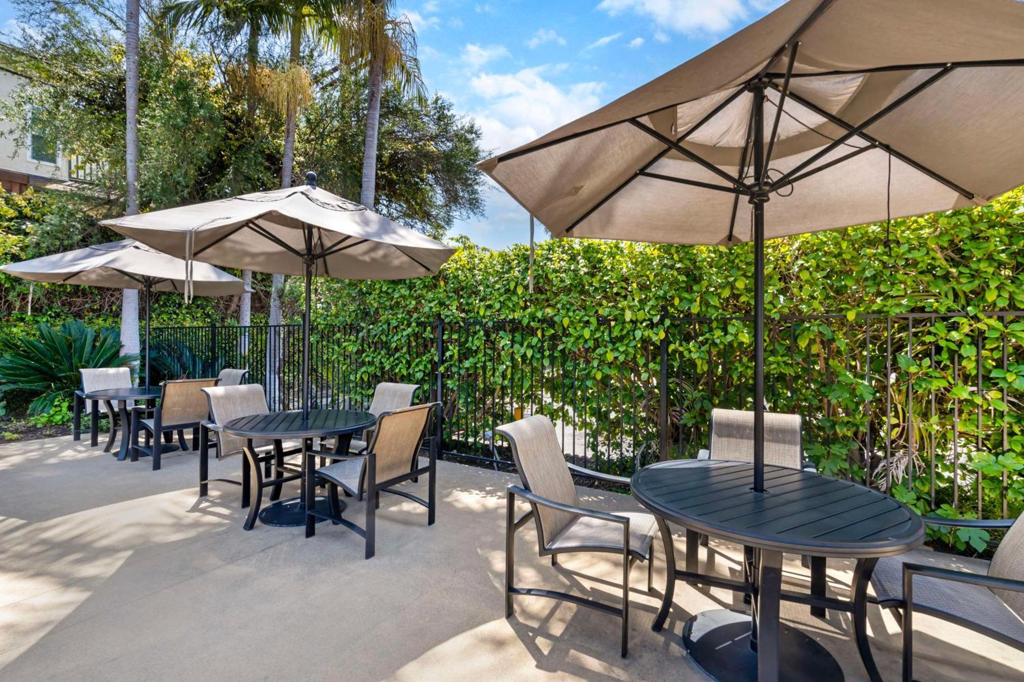 Best Western Plus Newport Mesa Inn Costa Mesa Buitenkant foto