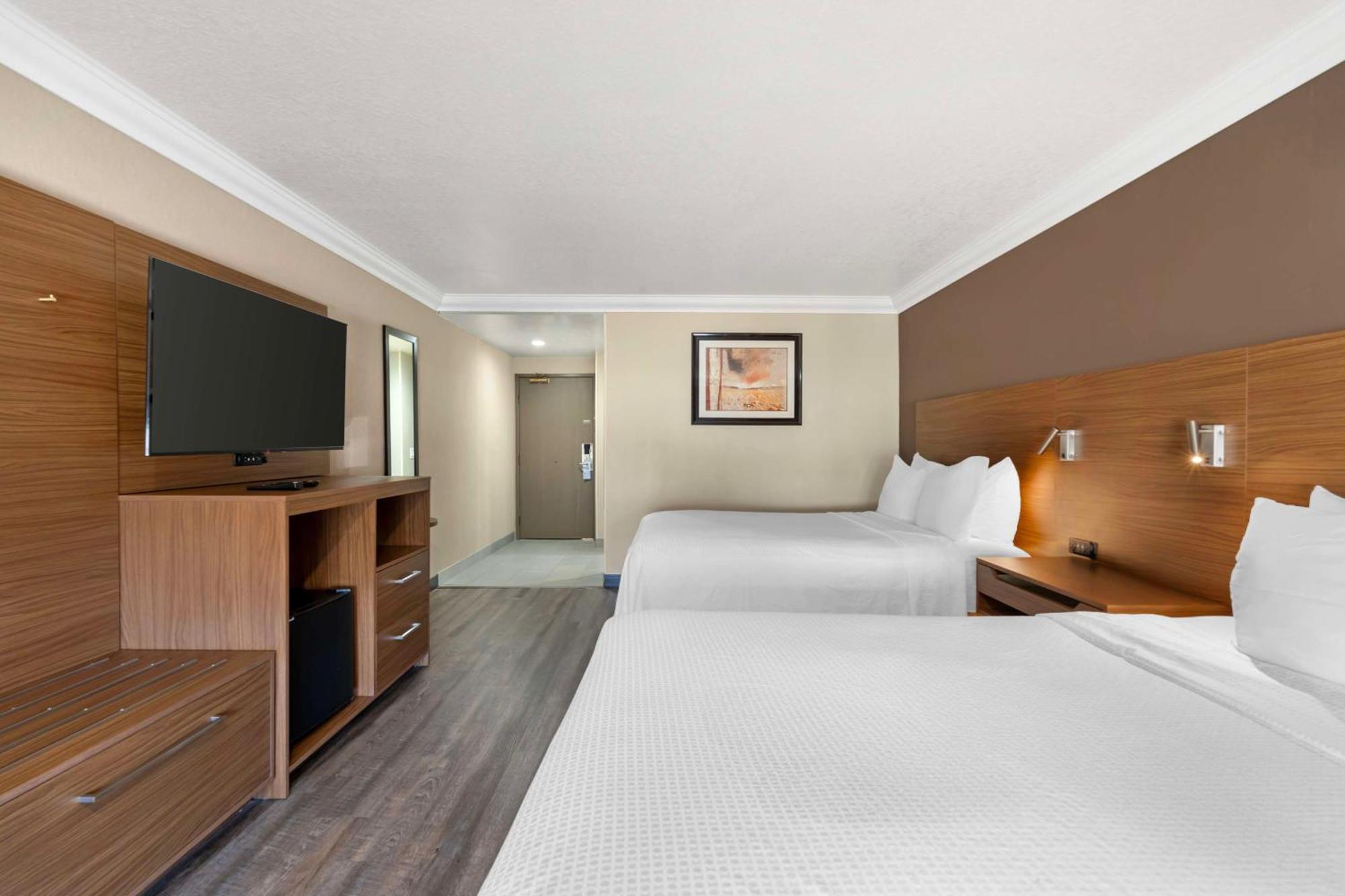 Best Western Plus Newport Mesa Inn Costa Mesa Buitenkant foto